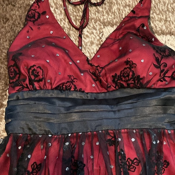 Ruby rox black and red mesh floral dot halter dress. - Picture 4 of 8